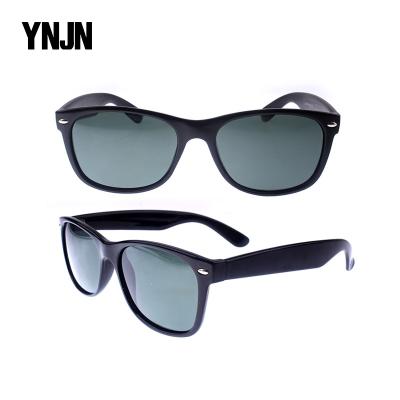 China Fashion sunglasses metal hinge italy design CE uv400 sunglasses cat.3 uv400 sunglasses for sale