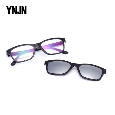 China Fashion Sunglasses Discount Plastic Frame Color Lenses CE Clip Detachable Pugs Sunglasses for sale