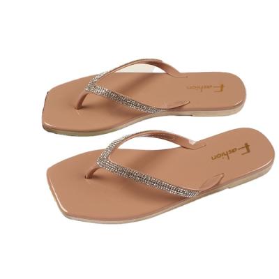 China Cushioning Summer Diamond Slippers Ladies Square Toe Slipper Beach Shoes Women Flat Sandals for sale