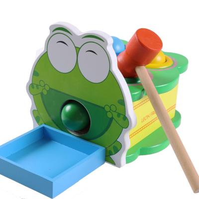 China Gift / lovely kawaii green frog education colorful knock drop ball to promote problem solving wooden knocking toy for sale