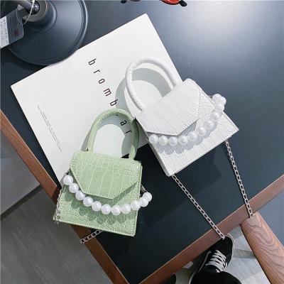 China Fashion mini small bag for women 2021 new fashion CIA cross - body chain bag square shoulder bag pearl packaging small for sale