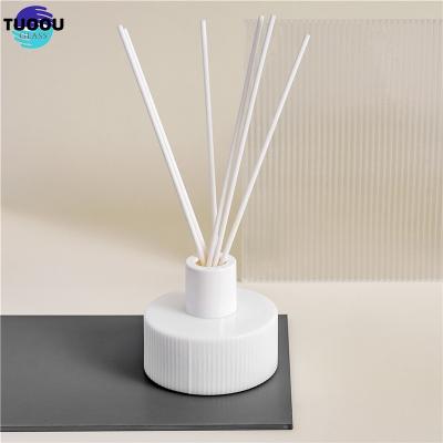 Китай Eco-friendly Recyclable wholesale glass bottle Essential Oil Aromatherapy 100ml Empty Reed Glass Luxury Diffuser Bottle продается