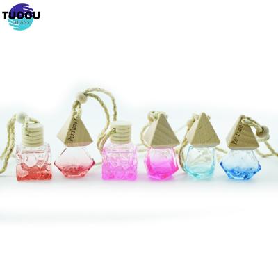 China Eco-friendly Recyclable Hot sale Automobile diffusion Car Air Freshener Diffuser Glass Bottle Perfume Empty Hanging container Te koop