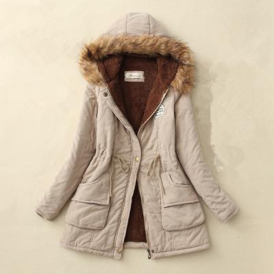 China 2019 Winterjacke Frauen Atmungsannehmende Casual Dicke Parka Jacke Mit Warmer Wolle Auskleidung Fellkragen zu verkaufen