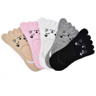 China Cat Pattern No Show Socks Cute QUICK DRY Non Slip Women's Invisible Toe Socks for sale