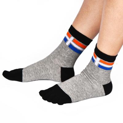 China 100% Breathable Cotton QUICK DRY Toe Socks Men Socks Sport made to order for sale