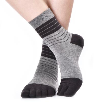 China Fashion Sports Antibacterial Mens Socks Black Cotton Custom Five Toe Socks for sale