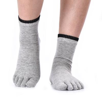 China Fashion Sports QUICK DRY Business Knock Five Finger Socks Five Toe Socks for sale