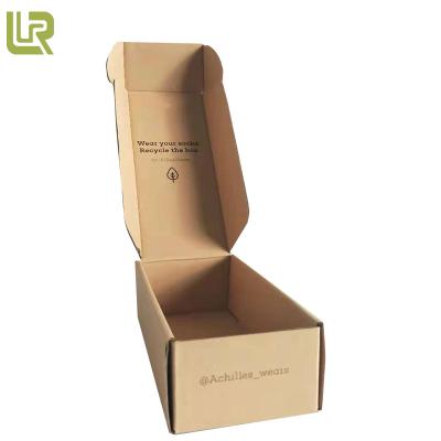 China Recyclable Heavy Duty Brown Cardboard Mailer Double Side Printing Paper Box For Clothing for sale