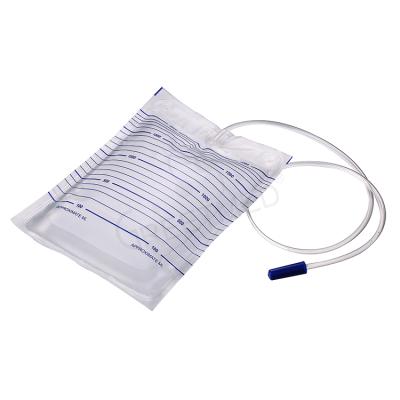 China PP Male Urine Bag Adult Economic Disposable 2000ml Urine Bag With Non Return Valve for sale