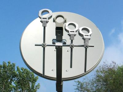 China El CE aprobó el soporte de los accesorios LNB de DVB para la banda de KU, tenedor del lnb de la banda de Ku, banda de LNB Ku en venta