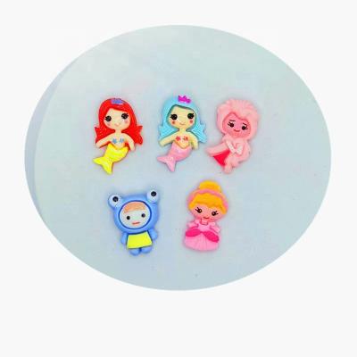 China Girls Toy Hot Selling Kids Presents Doll House Pretend Game Toys Mini Resin Decoration Set Sensory Busy Person for sale