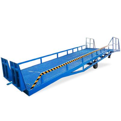 China Towable portable forklift Hydraulic Mobile Dock Ramp Moving heavy duty truck height adjustable loading ramp for sale