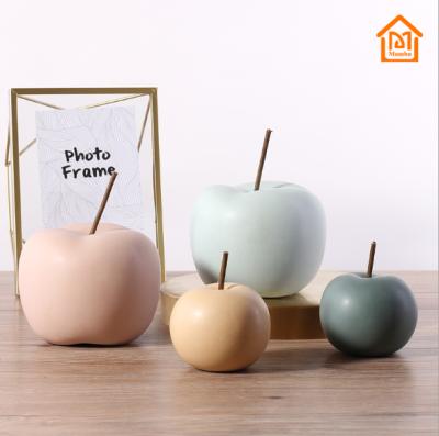 China Custom Europe Color Home Decoration Multi Size Porcelain Ceramic Apple for sale