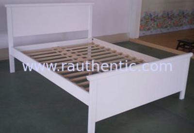 China Simple Personalized Pretty Wood Frame Bed Solid Wood Daybed‎ For Girls 192 * 137cm for sale