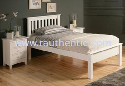 China Simple Gorgeous Wooden Queen Size Bed Frame , White Single Wooden Bed Frame With Mattress for sale