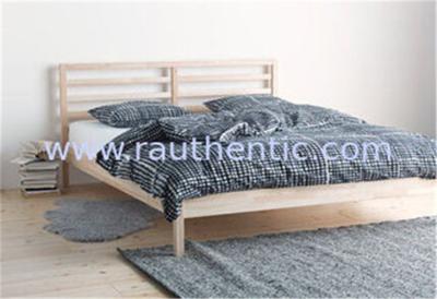 China Traditional Wood Frame Bed Queen Size With Slatted Bed Base OEM Avaliable for sale