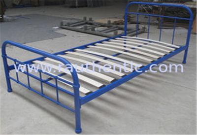 China Sing size simple metal frame bed, with eco-friendly wood slats,color customized for sale