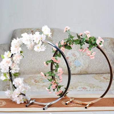 China Circle Wedding Flower Stand Centerpiece Flower Stand Metal Wedding European Electroplating Decoration for sale