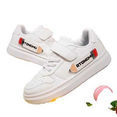 China 2021 Microfiber Fashionable School Leather Unisex Sneakers Light Weight Breathable Durable Lace Up Kids Casual Shoes Kids Flat Sneakers for sale