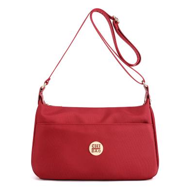 China Fashion Waterproof Casual Bag Women's Simple Waterproof Nylon Fabric Bag New One-Shoulder Messenger Bag for sale