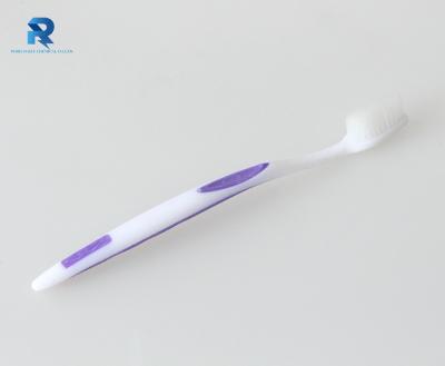 China Supermarket Bristle Disposable Factory Wholesale OEM Soft/Medium/Hard Toothbrush for sale