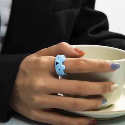 China Ring New Product Hot Selling Contrast Color Simple Acrylic Cute Bear Ring for sale