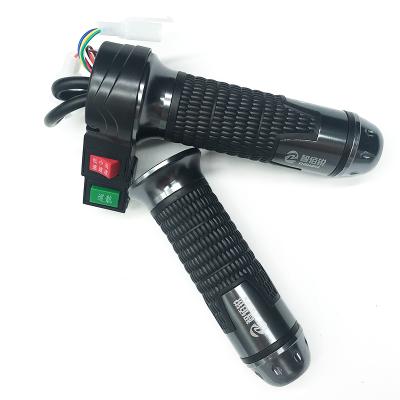 China Plastic Electric Motorcycle Throttle Handle And Switch, 2019 Newest Scooter Parts Motorcycle Accessories for sale