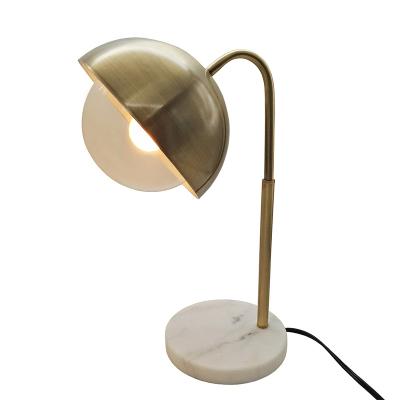 China Creative Focus Lighting Traditional Glass Desk Lamp Indoor Lighting for sale