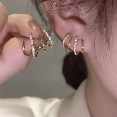 China Trendy Claw Setting Zircon CZ Cuff Earrings 925 Sterling Sliver Post Rhinestone Stud Earrings For Women Jewelry for sale