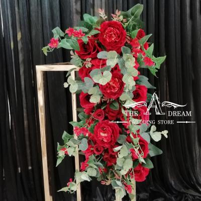 China Wedding Flower Easy Decor Belle Red Hanging Flower Arrangement From A Dream Wedding Store for sale