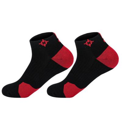 China Custom Sporty Mens Breathable Plush Socks Cheap Logo Brand Non-slip High for sale