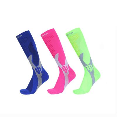 China High quality popular symbol QUICK DRY price fashion male sports socks wholesale for sale