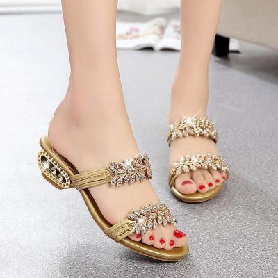 China 2020 New Summer Beach Sandals Breathable Rhinestone Fashion Flip Flops Slippers Women Outdoor Mujer for sale