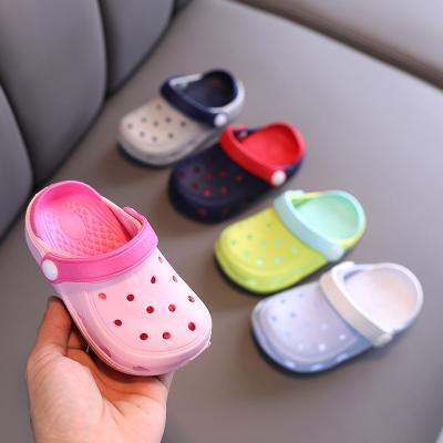 China Worldwin Hot Sale Flat EVA Out Sole Children Beach Sandals Garden Clogs For Kids for sale