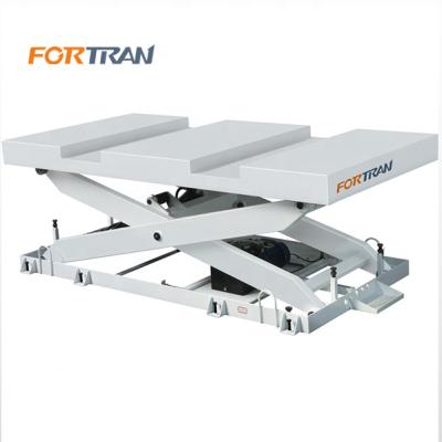 China Cargo Handling Auxiliary Equipment Fortran 3T scissor lift tables with fork space for material handling for sale