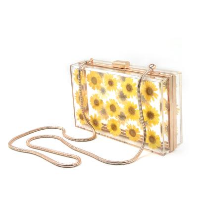 China Fashionable Transparent Square Chain Small Shoulder Filter Frame Acrylic Flower Cross - Body Bag Clutch for sale