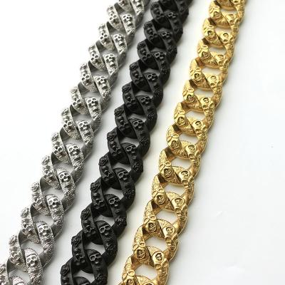 China Personalized Chunky Dog Cuban Chain Plated 18K Stainless Steel Diamond Pet Collar Silver and Gold for sale