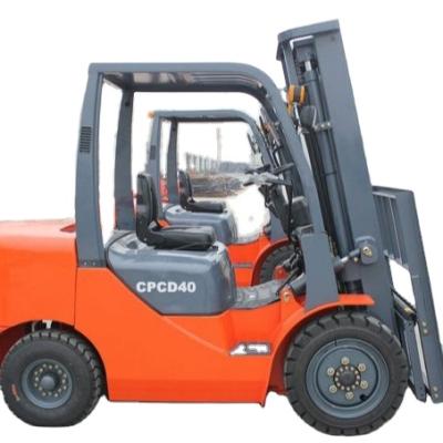 Cina 4Tons hotels diesel forklift with low price and best quality. in vendita