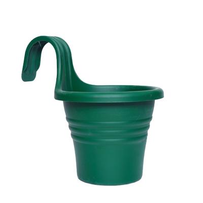 China With Hook Balcony Decorative Planter Wireless Hanging Plastic Flower Pot With Hook for sale