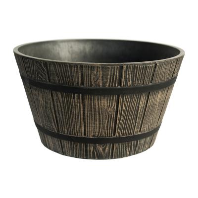 China Lightweight Barrel Outdoor Flowerpot Whiskey Planter Garden Decor Plastic Plant Pots Wholesale for sale