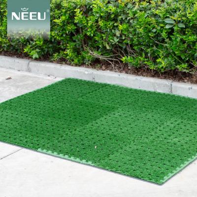 China China Supplier Hot Selling EVA Foam Golf Grass Mat With Holes 30*30*1.0cm for sale