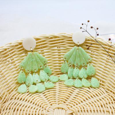 China 2022 vintage boho earrings vintage fashion tassel statement earrings long shell geometric acrylic earrings wholesale for sale