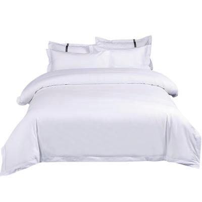 China Anti-Static Wholesale Luxury four season hotel bedding sets plain white hotel linen bedding set 100%cotton for sale