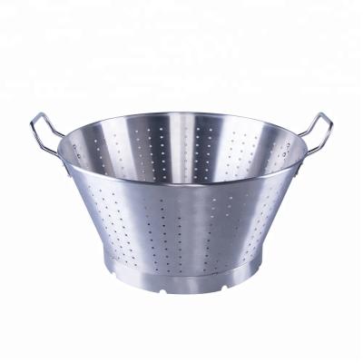 China Sustainable Commercial Heavy Duty Fruit Vegetable Colander Stainless Steel Strainer for sale