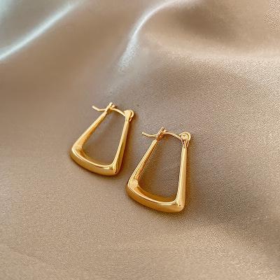 China Cute Aesthetic Gold Classic Party Jewelry Girl Stud Earring Stud Earring Women Gift Small Charm Geometric TRENDY Pendant for sale