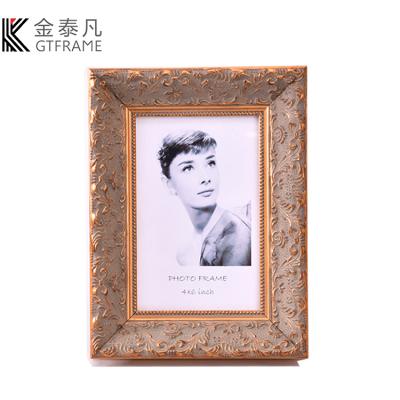 China Fashionable Custom 4X6 5X7 8X10 Golden Wood Photo Frames Wholesale Table Top Wood Antique Picture Frame for sale