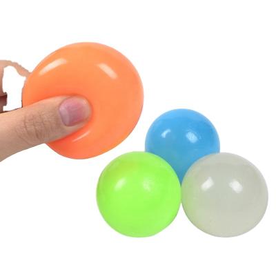 China Decompression Eco-Friendly TPR 4.5cm 1.8 Inch Glowing Sticky Balls Highlight Ball Glow In The Dark Stess Relief Sticky Balls for sale