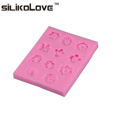 China Viable Non-Stick Food Grade Mini Flower Shaped Cake Silicone Decorating Molds for sale