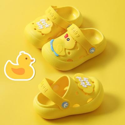 China New Girl's Little Girls Shoes Cartoon Summer Breathable Korean Slippers Fashion Shoes Baby PVC Slippers for sale